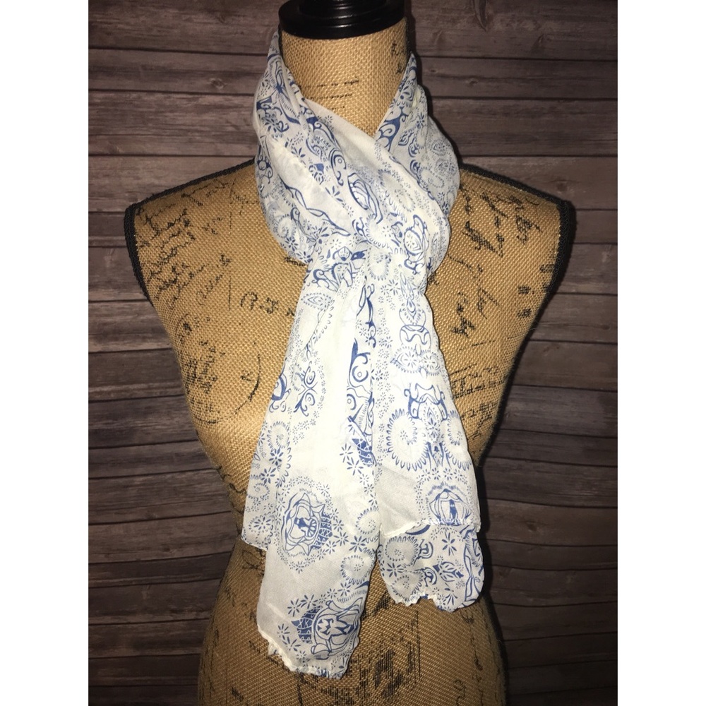 🧣White Scarf
